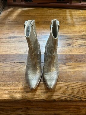 Coconuts by Matisse Metallic Gold Textured Pointed Toe Ankle Booties